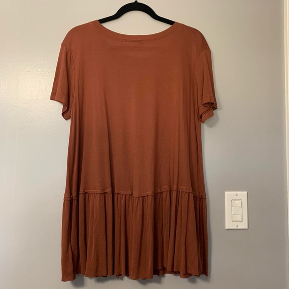 Urban Outfitters T Shirt - Picture 3 of 4